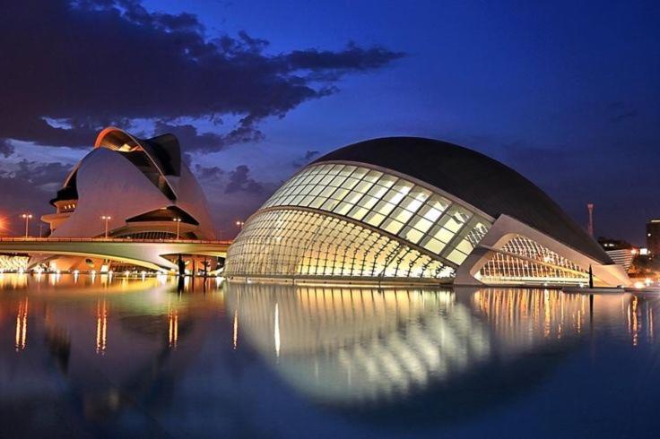 Apartamentos Ciudad De Las Artes Y Las Ciencias Valencia Eksteriør billede